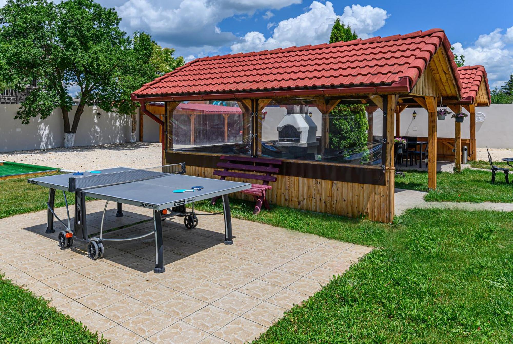 Pensiunea Roma Antica Harman Exterior photo