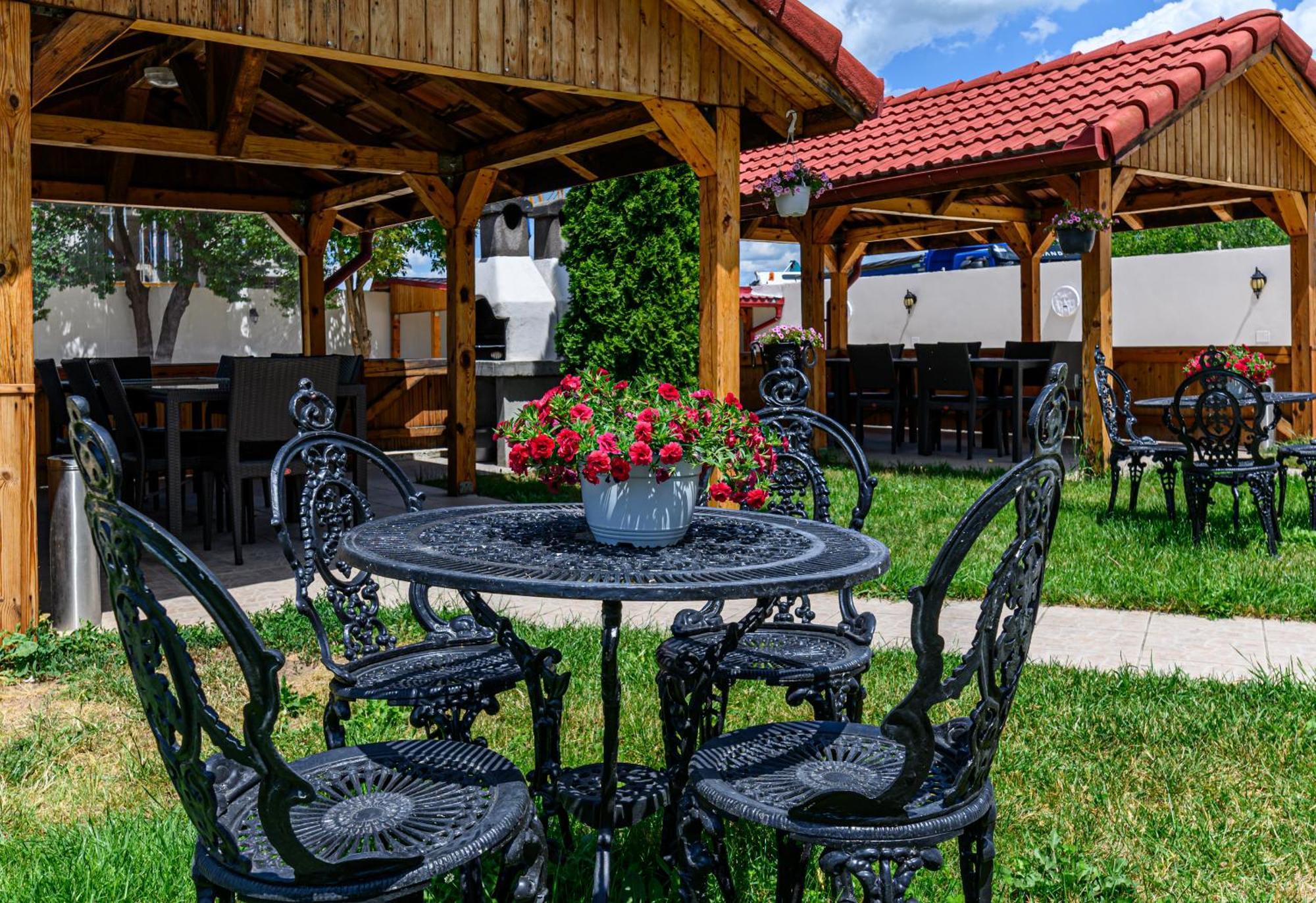 Pensiunea Roma Antica Harman Exterior photo